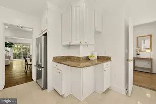3223 Sutton Pl NW, Washington, DC 20016 - Photo 7