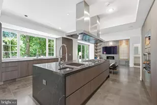 4009 Highwood Ct NW, Washington, DC 20007 - Photo 19