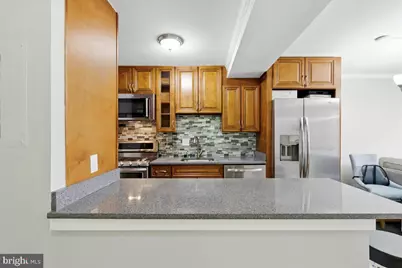 730 24th Street NW #715, Washington, DC 20037 - Photo 5