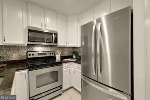 1313 Vermont Ave NW, Washington, DC 20005 - Photo 11