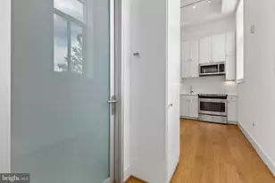 1211 G St SE, Washington, DC 20003 - Photo 11