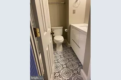 915 C Street SE, Washington, DC 20003 - Photo 23