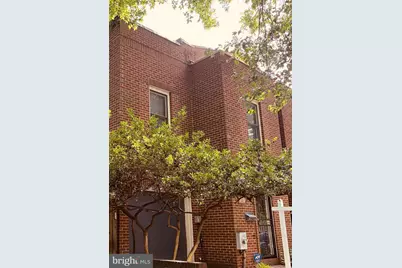 915 C Street SE, Washington, DC 20003 - Photo 3