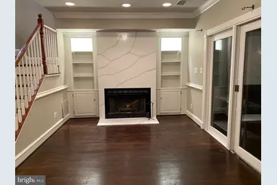 915 C Street SE, Washington, DC 20003 - Photo 57