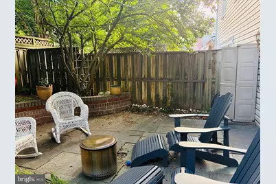 915 C Street SE, Washington, DC 20003 - Photo 37