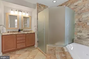 215 T St NE, Washington, DC 20002 - Photo 15