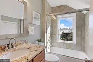 215 T St NE, Washington, DC 20002 - Photo 21