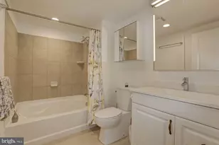 616 E St NW, Washington, DC 20004 - Photo 27