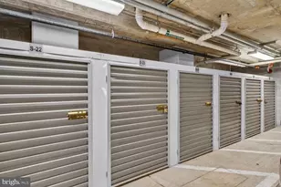 37 L St SE, Washington, DC 20003 - Photo 23