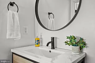 732 15th St SE, Washington, DC 20003 - Photo 29