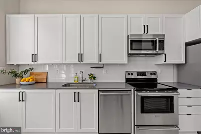 732 15th Street SE #6, Washington, DC 20003 - Photo 13