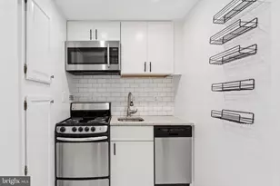 1718 Corcoran St NW, Washington, DC 20009 - Photo 7