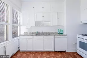 4000 Cathedral Ave NW, Washington, DC 20016 - Photo 19