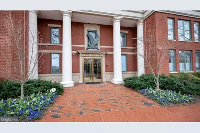 955 26th NW #202, Washington, DC 20037 - Photo 3