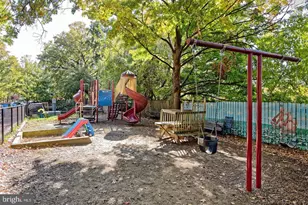 955 26th NW, Washington, DC 20037 - Photo 23
