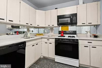 3001 Veazey Terrace NW #322, Washington, DC 20008 - Photo 19