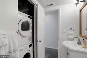 1753 Swann St NW, Washington, DC 20009 - Photo 15