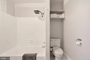 2410 20th St NW, Washington, DC 20009 - Photo 27