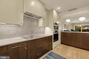1045 31st St NW, Washington, DC 20007 - Photo 23