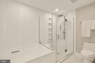 1045 31st St NW, Washington, DC 20007 - Photo 37