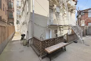 1933 18th St NW, Washington, DC 20009 - Photo 23