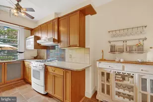 4000 Cathedral Ave NW, Washington, DC 20016 - Photo 31