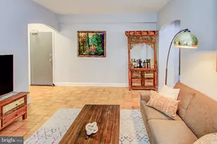 2515 K St NW, Washington, DC 20037 - Photo 3