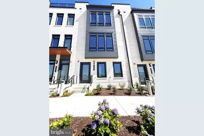 33 Lower Service Court NW, Washington, DC 20001 - Photo 3