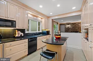 2746 Jenifer St NW, Washington, DC 20015 - Photo 9