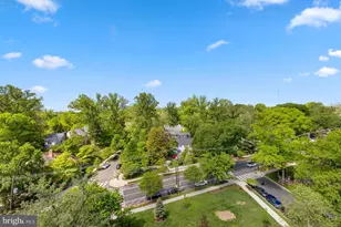 4201 Cathedral Ave NW, Washington, DC 20016 - Photo 13