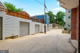 1221 E St SE, Washington, DC 20003 - Photo 51