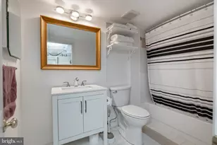 1221 E St SE, Washington, DC 20003 - Photo 35