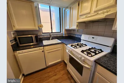 2610 Tunlaw Road NW #103, Washington, DC 20007 - Photo 11