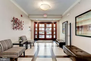1121 24th St NW, Washington, DC 20037 - Photo 17