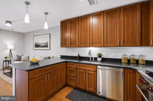 215 I Street NE, Washington, DC 20002 - Photo 9