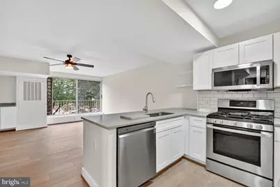 800 4th Street SW #S221, Washington, DC 20024 - Photo 5