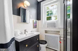 2039 New Hampshire Ave NW, Washington, DC 20009 - Photo 13