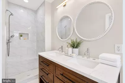 113 15th Street SE, Washington, DC 20003 - Photo 9