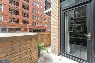 912 F St NW, Washington, DC 20004 - Photo 17