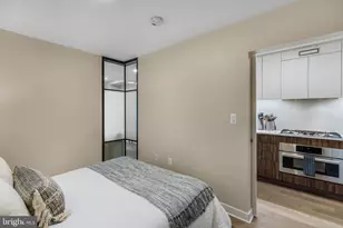 37 L St SE, Washington, DC 20003 - Photo 19