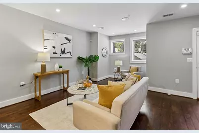 1311 K SE #1, Washington, DC 20003 - Photo 3