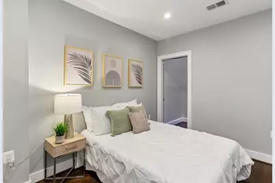 1311 K SE #1, Washington, DC 20003 - Photo 19