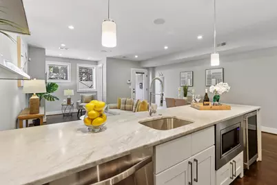1311 K SE #1, Washington, DC 20003 - Photo 5