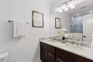 1311 K SE, Washington, DC 20003 - Photo 17