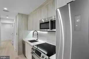 4 R St NW, Washington, DC 20001 - Photo 5