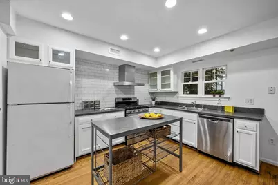 649 16th Street NE, Washington, DC 20002 - Photo 9