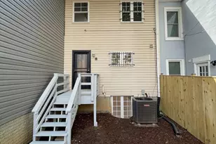649 16th St NE, Washington, DC 20002 - Photo 35