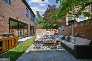 655 E St SE, Washington, DC 20003 - Photo 29