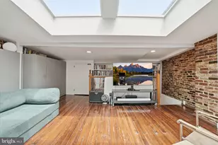210 8th St SE, Washington, DC 20003 - Photo 33