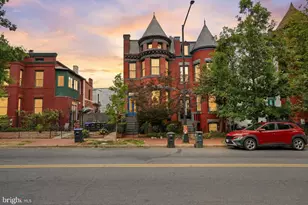 210 8th St SE, Washington, DC 20003 - Photo 1